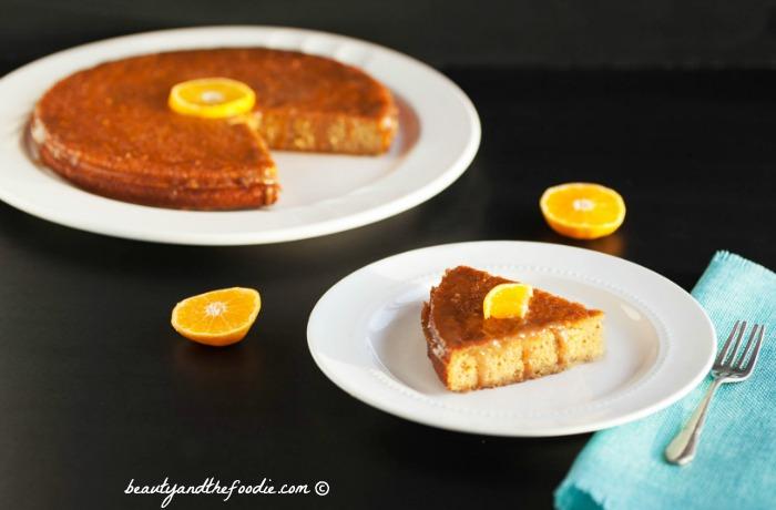 Paleo Orange Poke Cake, grain free with low carb version #paleoorangecake #lowcarbcitruscake
