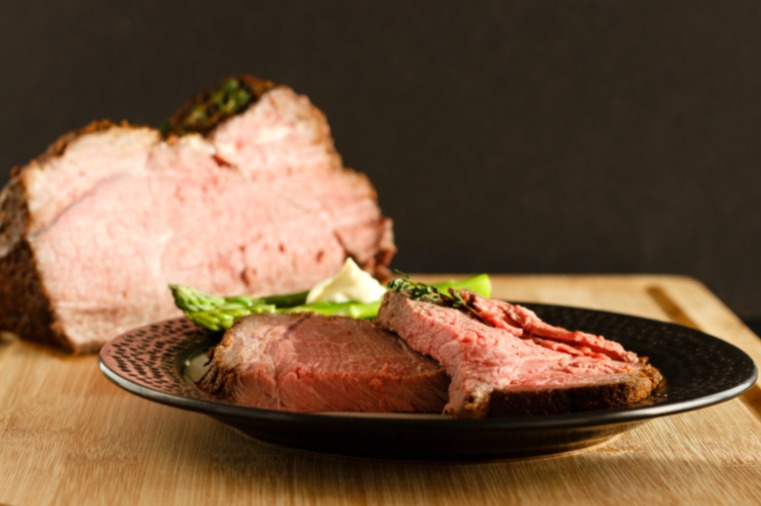 Easy Baked Sirloin Roast with Herb Rub- Low Carb, Keto, and Paleo. #sponsored